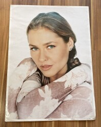 HÜLYA AVŞAR ULTRA DEV BOY KARTPOSTAL (50X70 cm) KRT17509 - Gökçekoleksiyon