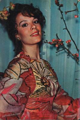 Hülya Koçyiğit Kartpostal KRT102 - 1