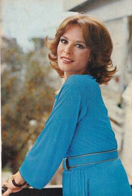 Hülya Koçyiğit Kartpostal KRT10565 - 1