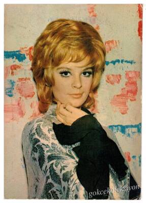 Hülya Koçyiğit Kartpostal KRT112 - 1
