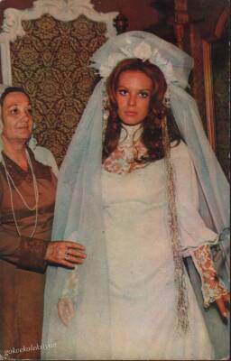 Hülya Koçyiğit Kartpostal KRT124 - 1