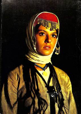 Hülya Koçyiğit Kartpostal KRT14597 - 1