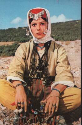 Hülya Koçyiğit Kartpostal KRT150 - 1