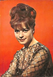 Hülya Koçyiğit Kartpostal (Küçük Boy) KRT23864 - Gökçekoleksiyon