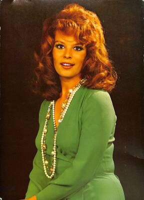 Hülya Koçyiğit Orta Boy Kartpostal KRT169 - 1