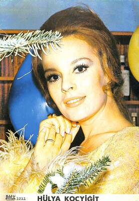 Hülya Koçyiğit Orta Boy Kartpostal KRT175 - 1