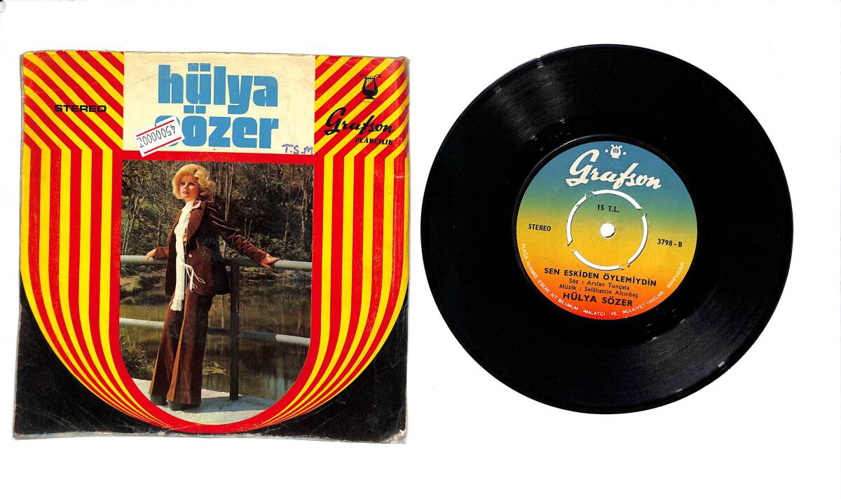 Hülya Sözer - Yatırlara Mum Diktim & Sen Eskiden Öylemiydin 45'lik Plak (10/8) PLK27311 - 2