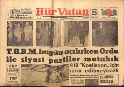 Hür Vatan Gazetesi 25 Ekim 1961 - Orgeneral Cevdet Sunay Toplantıya Gelirken GZ97151 - 1