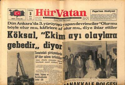 Hür Vatan Gazetesi 5 Ekim 1962 - Ruslar Türkiyeyi Tehdide Kalkıyor GZ97035 - 1