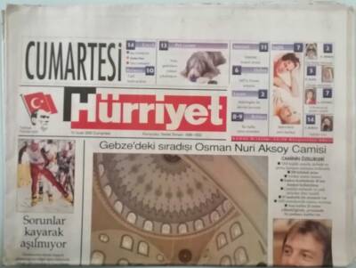 Hürriyet Cumartesi Gazetesi 15 Ocak 2000 Mite Yunan Yorumu - GZ44844 - 2