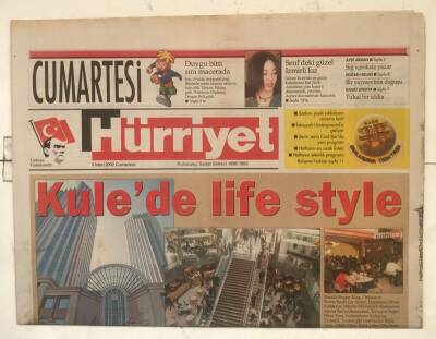 Hürriyet Cumartesi Gazetesi 9 Mart 2002 - Kulede Life Style GZ7738 - 1