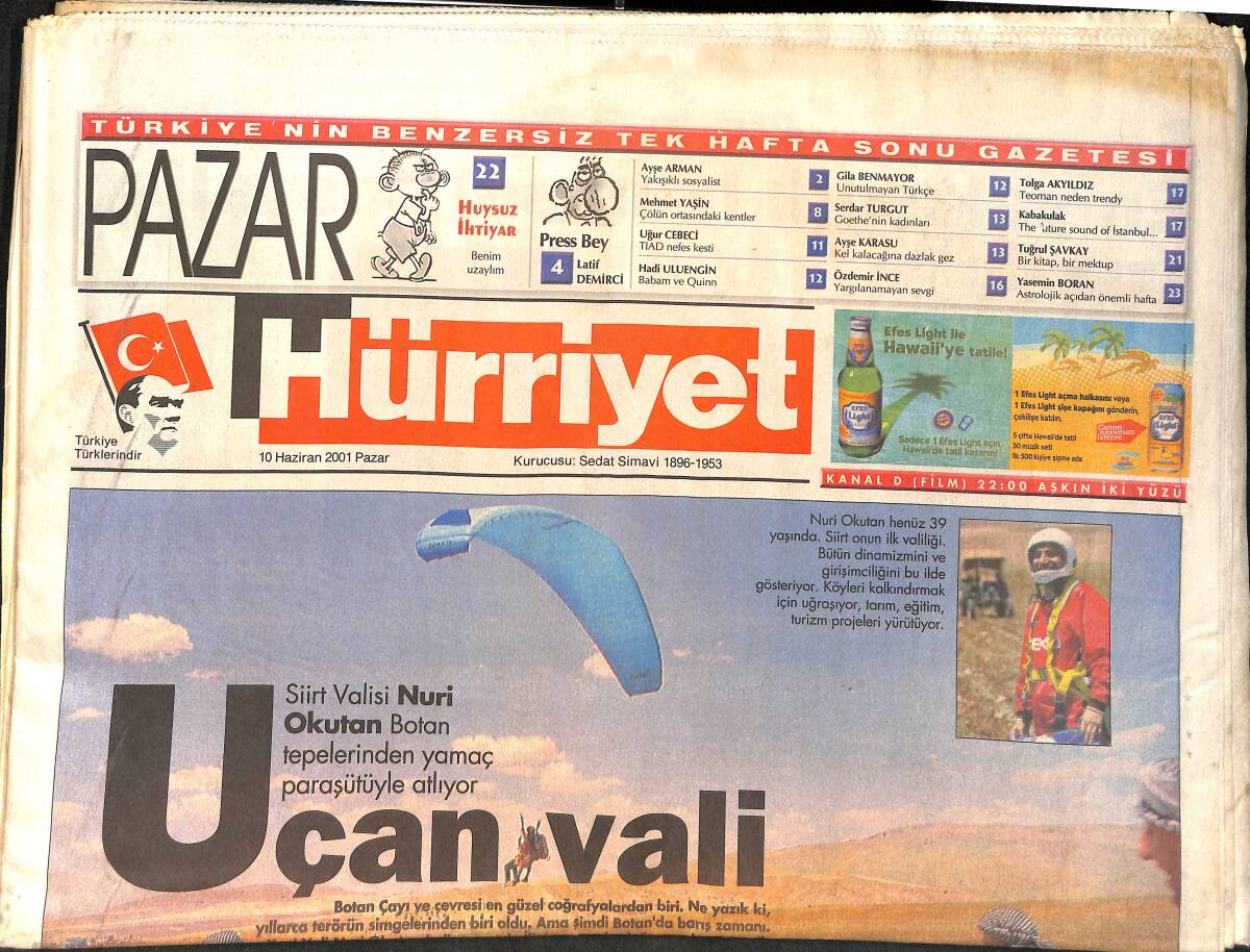Hürriyet Gazetesi 10 Haziran 2001 - En Yakışıklı Bilimsel Sosyalist - Siirt Valisi Nuri Okutan Botan Tepelerinden Yamaç Paraşütüyle Atlıyor GZ2404 - 1