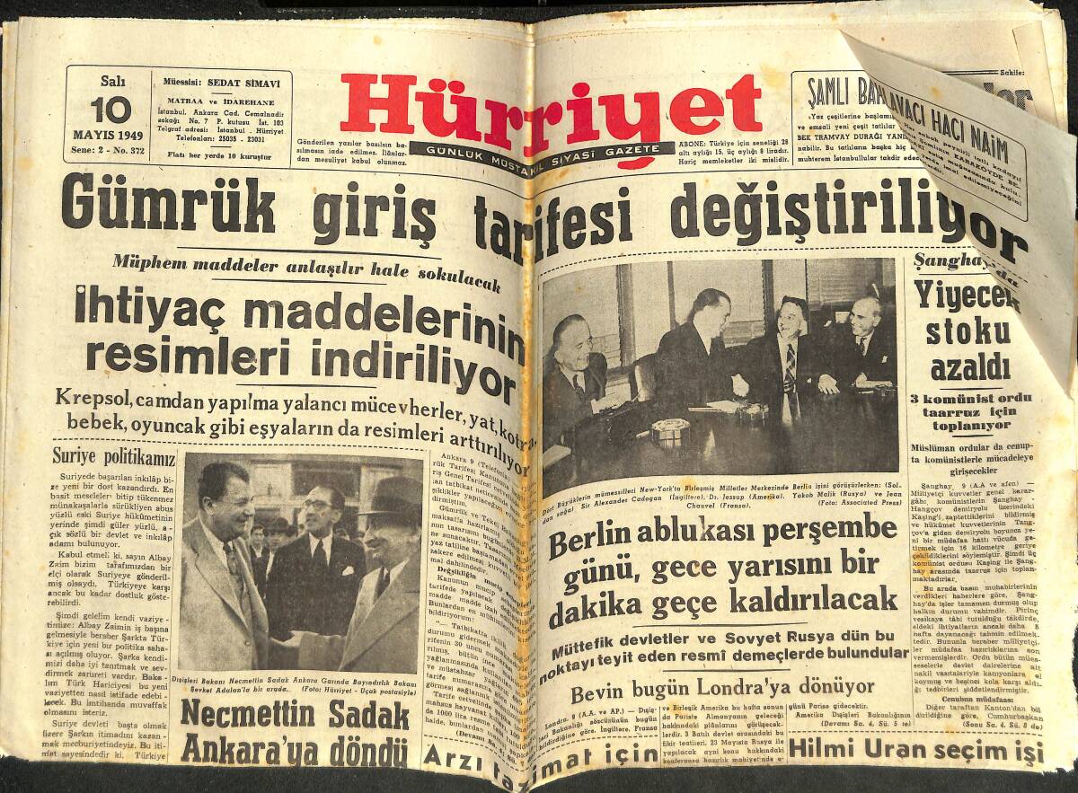 Hürriyet Gazetesi 10 Mayıs 1949 - Sir Noel Charles Bu Perşembe Geliyor - Gümrük Giriş Tarifesi Değiştiriliyor GZ141528 - 1