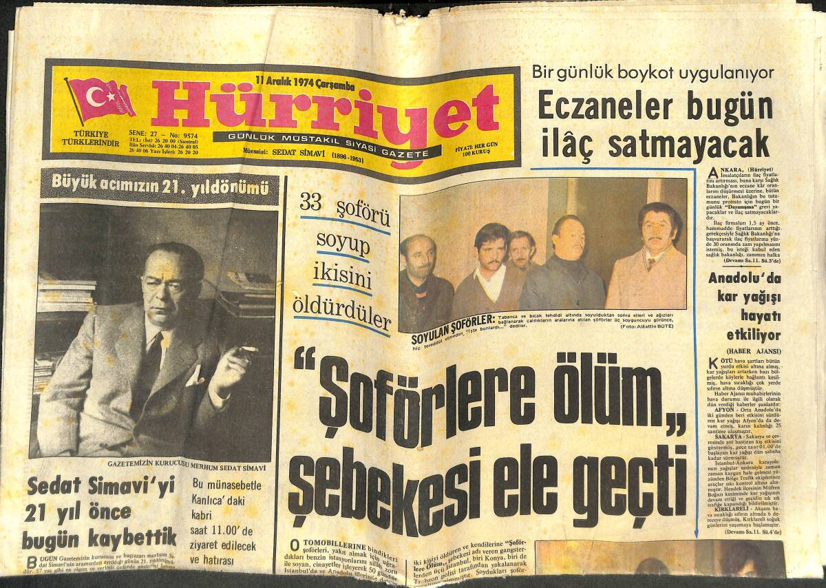 Hürriyet Gazetesi 11 Aralık 1974 - Belmondo Alain Delon'a Meydan Okuyor - Prenses Paola Gezmeye Paydos Dedi GZ142435 - 1