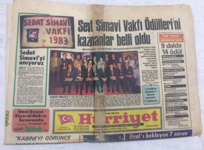 Hürriyet Gazetesi 11 Aralık 1983 - Özalı Bekleyen 7 Sorun - GZ17817 - 1