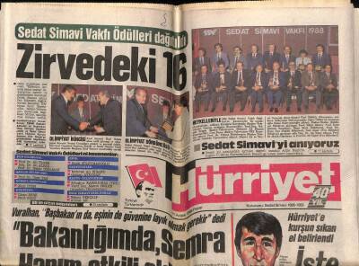 Hürriyet Gazetesi 11 Aralık 1988 - Öğrenci Affına Türban İnadı GZ64358 - 2
