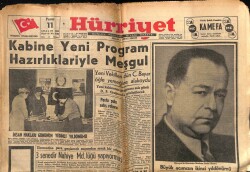 Hürriyet Gazetesi 11 Arlık 1955 - Senenin Artisti Sophia Loren GZ71161 - 1