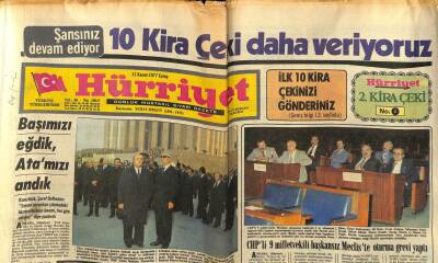 Hürriyet Gazetesi 11 Kasım 1977 - Müzeyyen Senar Sevim Tuna Davasında Tanıklık Yaptı GZ97477 - 1