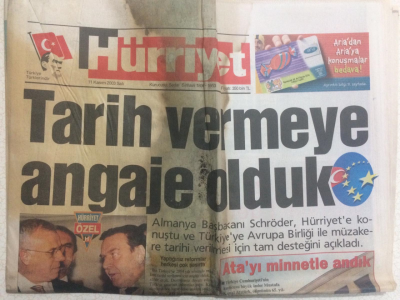 Hürriyet Gazetesi 11 Kasım 2003 - Zeynep Özala Estetik Ve Liposuction GZ27699 - 1