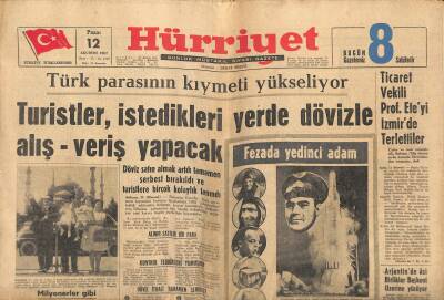 Hürriyet Gazetesi 12 Ağustos 1962 - Kim Novak İle Richard Ouinn Evleniyorlar - Türk Parasının Kıymeti Yükseliyor GZ118165 - 1