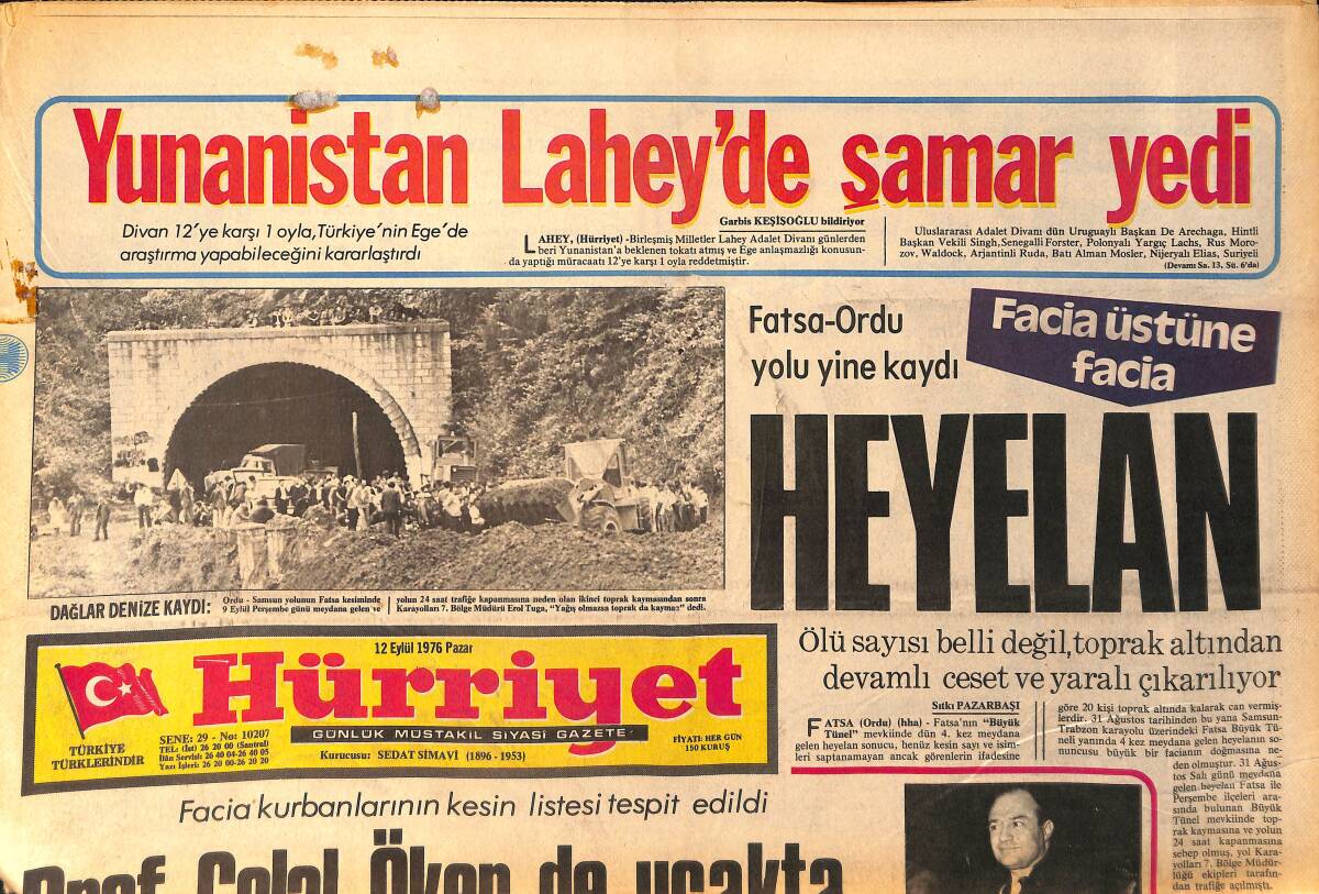 Hürriyet Gazetesi 12 Eylül 1976 - Eylül mezunları Üniversiteye Alınmaması Tepki Yarattı - Fatsa-Ordu Yolu Yine Kaydı Facia Üstüne Facia GZ158222 - 1