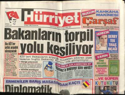Hürriyet Gazetesi 12 Mart 1992 - ABDnin Yeni Kennedysi GZ69349 - 2