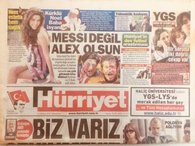Hürriyet Gazetesi 12 Nisan 2010 - Messı Değil Alex Olsun GZ40078 - 1