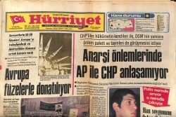 Hürriyet Gazetesi 13 Aralık 1979 - Zeki Müren, Hülya Koçyiğit Konser Afiş - Avrupa Füzelerle Donatılıyor - Barzani'nin İki Oğlu Birbirine Girdi GZ140737 - 1