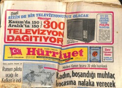 Hürriyet Gazetesi 13 Ekim 1971 - Ve İşte Çıplak Türkan Şoray - Erim, Akçal Ve Özalp'ın İstifasını Kabul Etmedi - Rumen Pilotu Uçağı İle Kefken'e İndi GZ140467 - 1