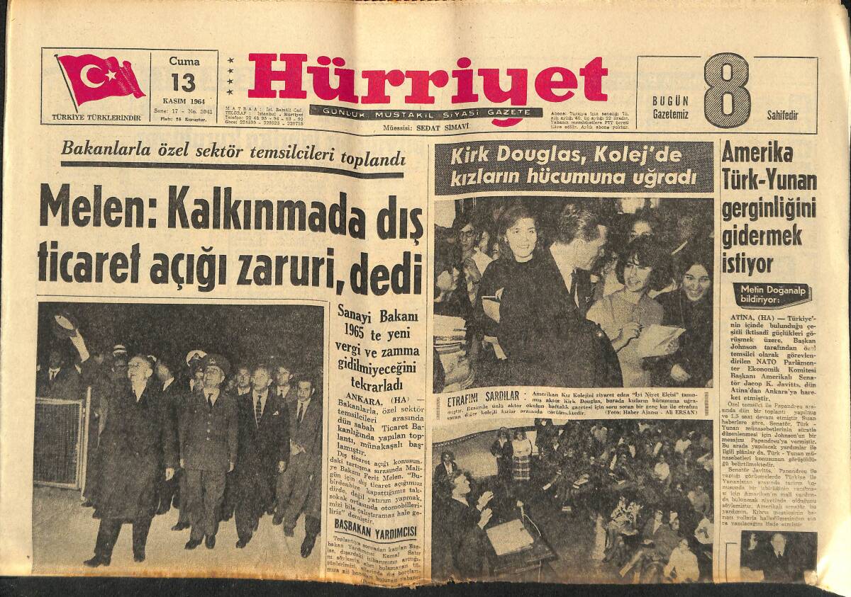 Hürriyet Gazetesi 13 Kasım 1964 - Clay, Kardeşi İle Antrenman Yapıyor - Hayatını 27 Senedir Soyunarak Kazanıyor: Mari Caner GZ146927 - 1