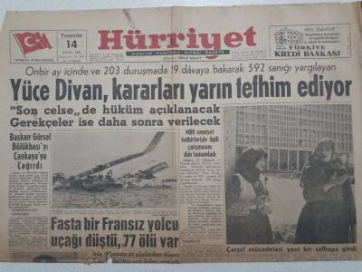 Hürriyet Gazetesi - 14 Eylül 1961 - Fatsa Bir Fransız Yolcu Uçağı Düştü 77 Ölü Var GZ112770 - 1