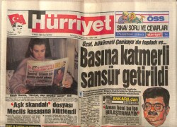 Hürriyet Gazetesi 14 Nisan 1990 - Ahu Tuğba Ve Duygu Asena Üçer Ay Hapse Çarptırıldı GZ61692 - 2