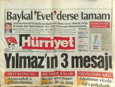 Hürriyet Gazetesi 15 Aralık 1998 - Mesut Yılmazın 3 Mesajı GZ101187 - 1