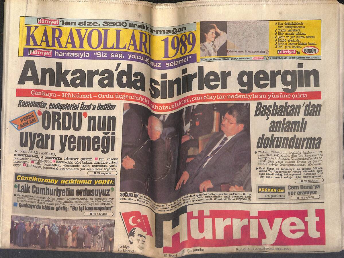 Hürriyet Gazetesi 15 Mart 1989 - Ferhan Şensoy, Münir Özkul'dan Kavuğu Aldı - Ankara'da Sinirler Gergin GZ153345 - 1