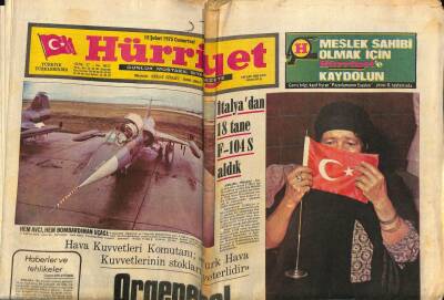 Hürriyet Gazetesi 15 Şubat 1975 - Ajda Pekkan , Yaş Gününü Anne Marie Davidle Kutladı GZ72095 - 1