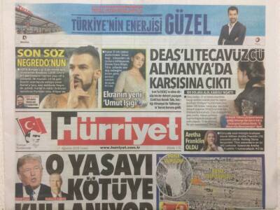 Hürriyet Gazetesi 17 Ağustos 2018 - Bekarlığa Veda Serisi GZ47024 - 1