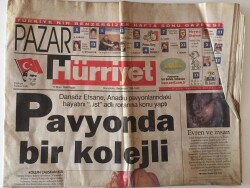 Hürriyet Gazetesi 17 Ekim 1999 - Santanadan Rock Dersi - GZ16142 - 1