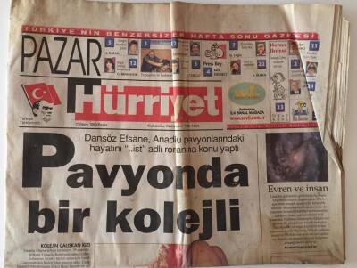 Hürriyet Gazetesi 17 Ekim 1999 - Santanadan Rock Dersi - GZ16142 - 1