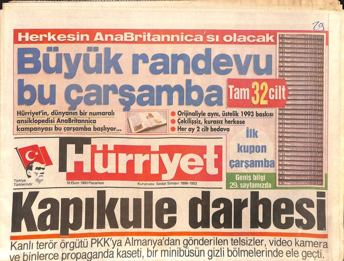 Hürriyet Gazetesi 18 Ekim 1993 - Beşiktaş Ezdi Geçti - Fener'i Trabzon Durdurdu - Galatasaray Korkmuyor GZ2940 - 1