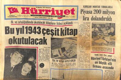 Hürriyet Gazetesi 19 Ağustos 1972 - Gövdesi Üzerine Oturan Koç Uçağı Ulaşımı 4 Saat Aksattı GZ119267 - 1