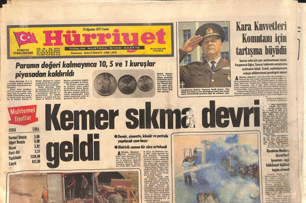 Hürriyet Gazetesi 19 Ağustos 1977 - MHP Anarşiyi Önlemek İçin Plan Hazırladı - Amerikan Gençliği Elvis İçin Ulusal Yas İstiyor GZ157081 - 1