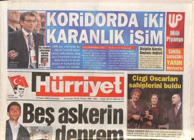 Hürriyet Gazetesi 19 Kasım 2005 - İbrahim Tatlıses K. Irakta Bayrak Çektirdi Selam Götürdü GZ93620 - 1