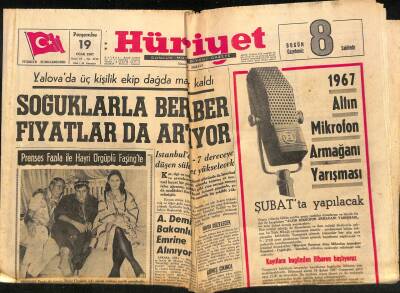 Hürriyet Gazetesi 19 Ocak 1967 - Prenses Fazıla İle Hayri Ürgüplü Faşingte GZ117948 - 1
