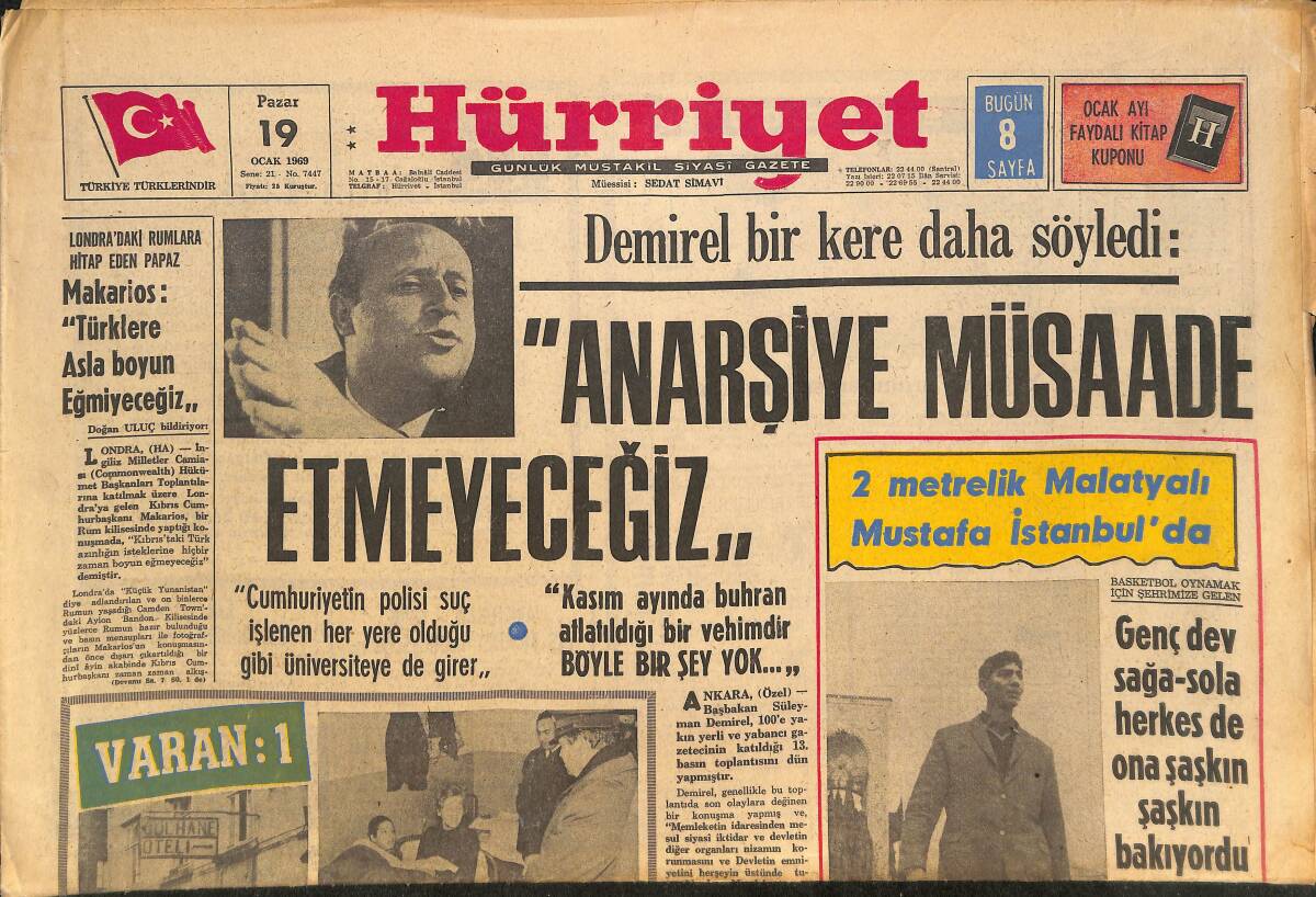 Hürriyet Gazetesi 19 Ocak 1969 - Zeki Müren'in Son 7 Veda Galası - 2 Metrelik Malatyalı Mustafa İstanbul'da GZ146447 - 1