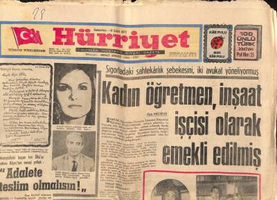 Hürriyet Gazetesi 19 Şubat 1972 - Ahmet Cafer Hala Kaçak, Kamuran Akkor Konser Afişi, Tarkan Çizgi Roman, Çılgın Yenge Film Afişi, Dawi Sukarno GZ91854 - 1