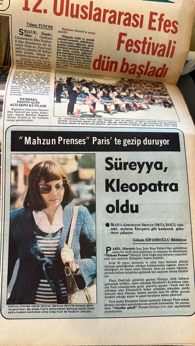 Hürriyet Gazetesi 2 Mayıs 1975 - Süreyya Kleopatra Oldu - Mintax Reklam Afişi GZ157697 - 2