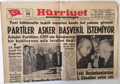Hürriyet Gazetesi 20 Ekim 1961 - Partililer Asker Başvekil İstemiyor, AP Partililer CHP nin Bulunduğu Koalisyona Taraf Değil - GZ16431 - 1