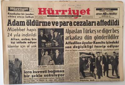 Hürriyet Gazetesi 20 Kasım 1960 - Adam Öldürme Ve Para Cezaları Affedildi , Müebbet Hapis 24 Yıla İndirildi , Aftan Onbeş Kişi Faydalanıyor - GZ16465 - 2