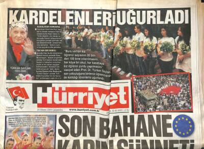 Hürriyet Gazetesi 20 Mayıs 2009 - Prof. Saylan Kardelenlerle Uğurlandı GZ109177 - 1