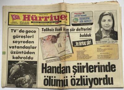 Hürriyet Gazetesi 20 Nisan 1976 - TVde Gece Güreşleri Seyreden Vatandaşlar Üzüntüden Kahroldu GZ60950 - 1